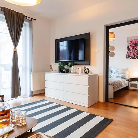 Bb21 - Centre * Έγκερ